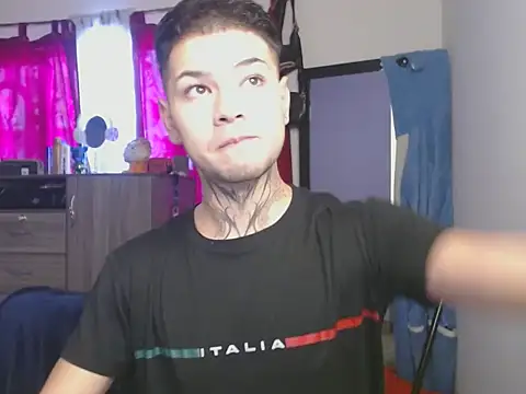 MarceloMilk online show from 11/30/25, 05:17