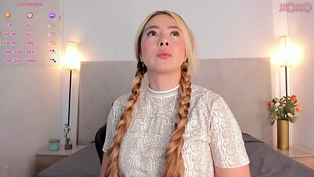 Saori newman online show from 03/30/26, 11:44