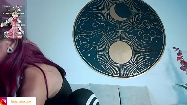 Snapshot of Lunamistyc chatting on 09/19/25, 07:36 Lunamistyc online show from 09/19/25, 07:36