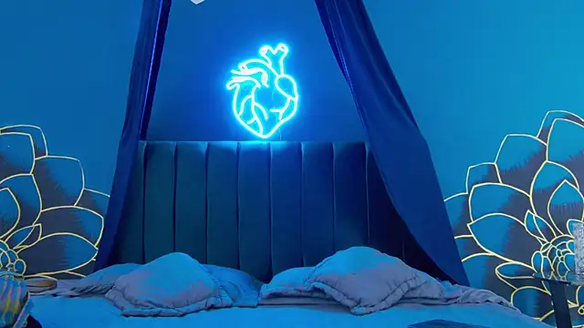 Snapshot of Lunamistyc chatting on 10/13/25, 07:58 Lunamistyc online show from 10/13/25, 07:58