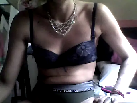 ariana crazzy online show from 03/04/25, 04:20