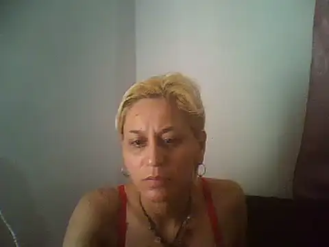 ariana crazzy online show from 02/04/26, 03:07