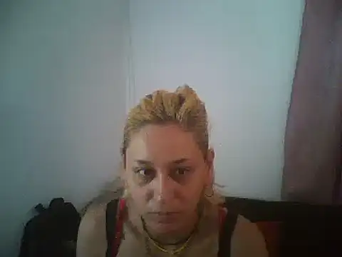 ariana crazzy online show from 02/11/26, 03:39