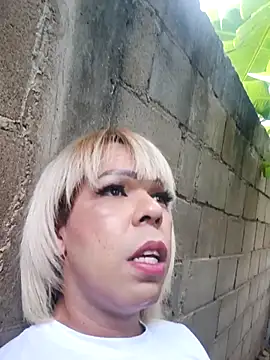 blondebitchlitle online show from 12/04/25, 01:20