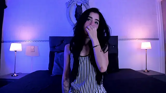 Snapshot of RomeroMoon chatting on 12/04/24, 01:09 RomeroMoon online show from 12/04/24, 01:09