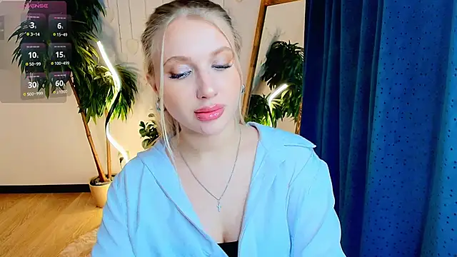 Evacadooo online show from 03/08/26, 02:59