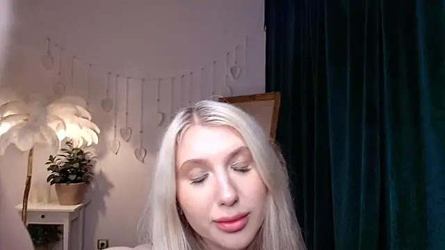 Evacadooo online show from 05/29/26, 02:53
