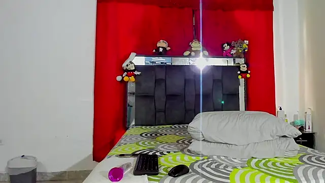 chloe vasquez710 online show from 01/06/25, 07:35