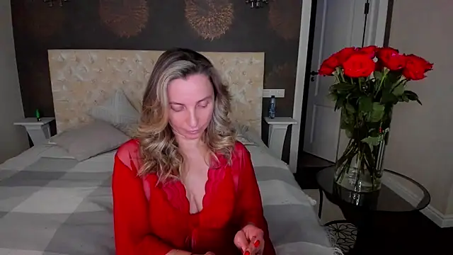 AllisonWilliams online show from 02/15/25, 04:23