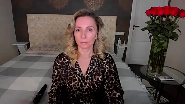 AllisonWilliams online show from 09/12/25, 04:51