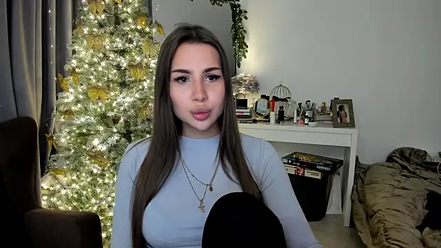 Snapshot of SuraMune chatting on 01/16/25, 06:37 SuraMune online show from 01/16/25, 06:37