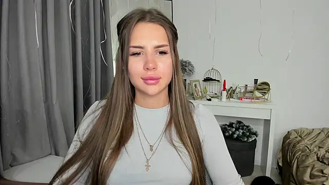 Snapshot of SuraMune chatting on 02/05/25, 08:46 SuraMune online show from 02/05/25, 08:46