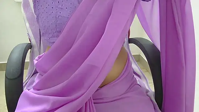 indian anu mallu online show from 10/12/25, 03:38