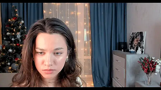 Snapshot of EmeliaReaper chatting on 02/18/25, 11:41 EmeliaReaper online show from 02/18/25, 11:41