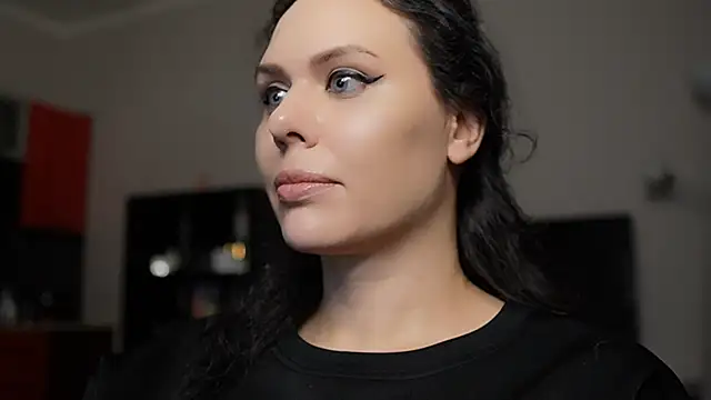 MollyCheiz online show from 12/22/24, 02:17