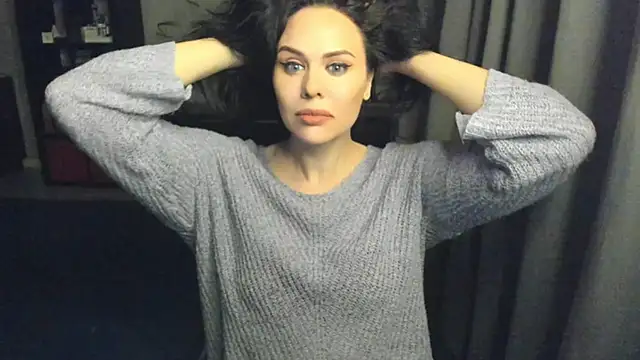 MollyCheiz online show from 01/30/25, 03:00