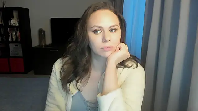 MollyCheiz online show from 01/19/26, 01:26