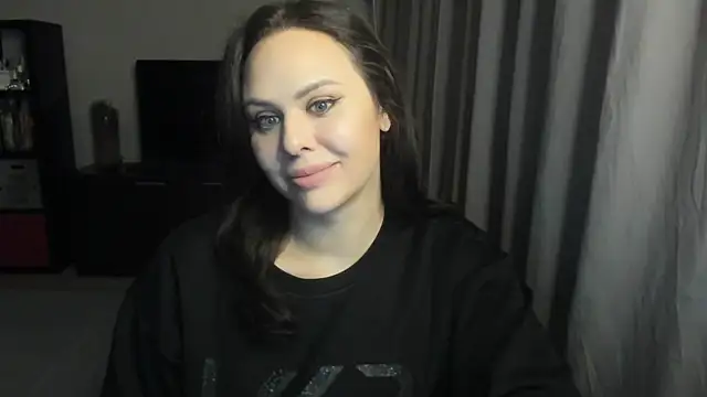 MollyCheiz online show from 02/15/26, 03:42