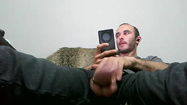 Snapshot of kisandgioni chatting on 01/24/25, 06:04 kisandgioni online show from 01/24/25, 06:04