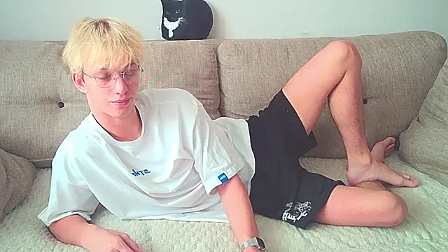 Ostin meow online show from 12/20/24, 06:40