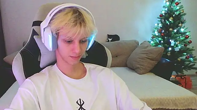 Ostin meow online show from 01/05/25, 03:45