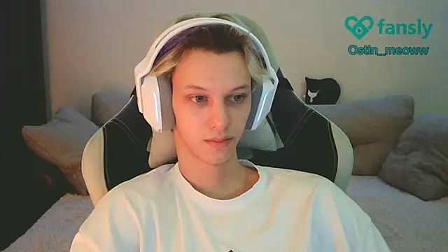 Ostin meow online show from 01/19/25, 02:06