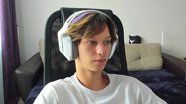 Ostin meow online show from 09/21/25, 09:00