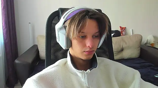 Ostin meow online show from 10/03/25, 08:22