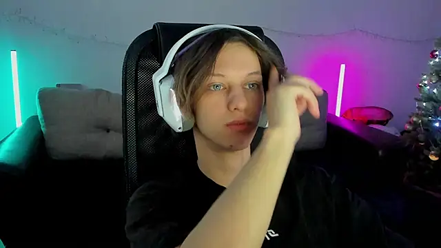 Ostin meow online show from 12/20/25, 09:38