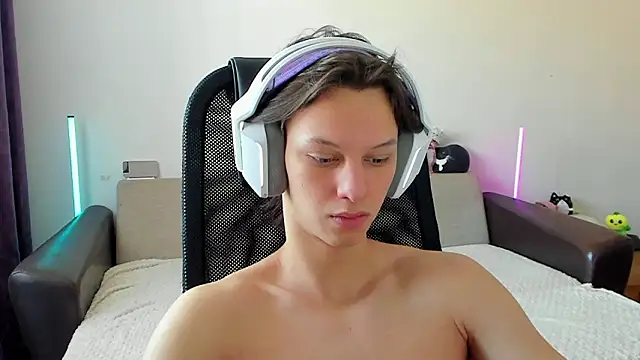 Ostin meow online show from 02/19/26, 04:41