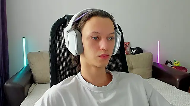 Ostin meow online show from 02/23/26, 07:50