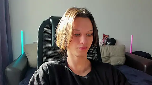 Ostin meow online show from 04/21/26, 10:54