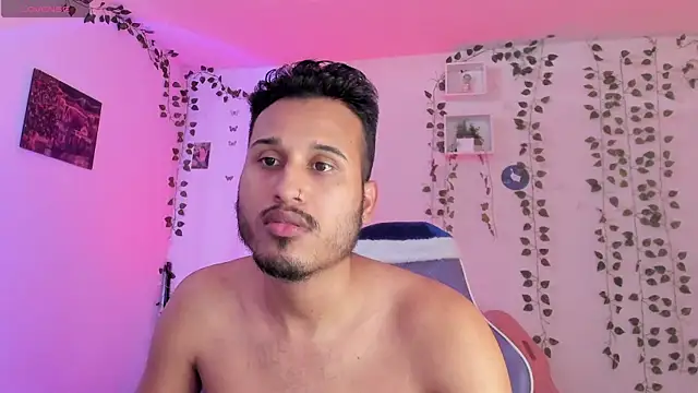 Snapshot of Raf_brunette chatting on 12/07/24, 08:27 Raf brunette online show from 12/07/24, 08:27