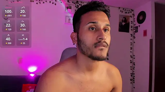 Snapshot of Raf_brunette chatting on 01/06/25, 10:05 Raf brunette online show from 01/06/25, 10:05