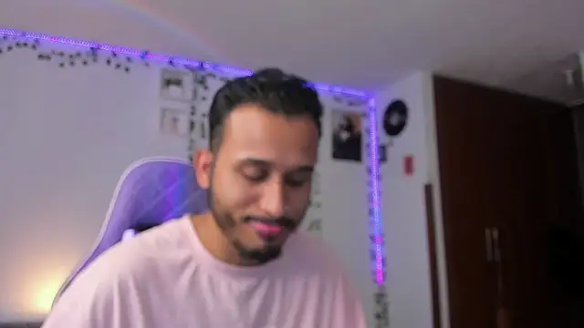 Snapshot of Raf_brunette chatting on 01/16/25, 12:31 Raf brunette online show from 01/16/25, 12:31