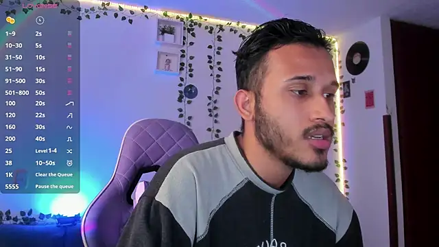 Snapshot of Raf_brunette chatting on 01/26/25, 11:17 Raf brunette online show from 01/26/25, 11:17