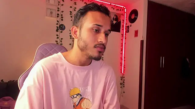 Snapshot of Raf_brunette chatting on 02/05/25, 11:12 Raf brunette online show from 02/05/25, 11:12