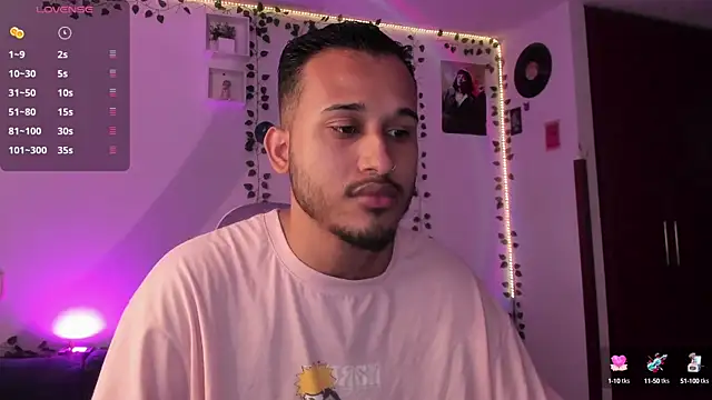 Snapshot of Raf_brunette chatting on 02/13/25, 12:32 Raf brunette online show from 02/13/25, 12:32