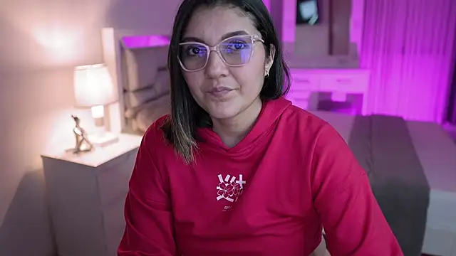 Snapshot of Camilaa_bueno chatting on 12/12/24, 02:48 Camilaa bueno online show from 12/12/24, 02:48