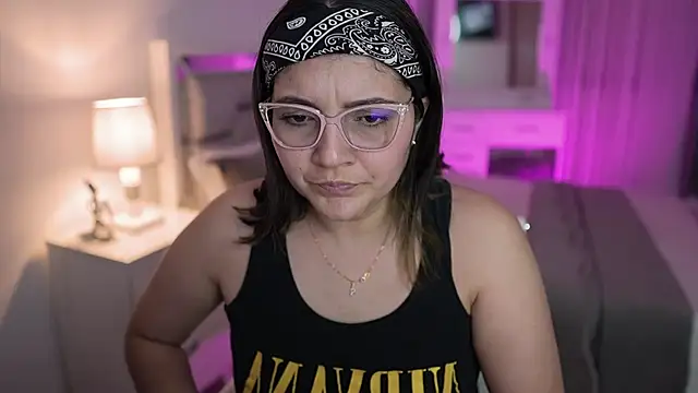 Snapshot of Camilaa_bueno chatting on 01/25/25, 04:02 Camilaa bueno online show from 01/25/25, 04:02