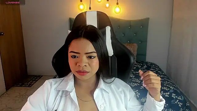 Snapshot of Any_topless chatting on 02/22/25, 12:08 Any topless online show from 02/22/25, 12:08