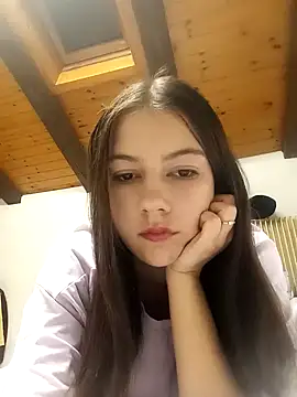 Snapshot of ella_grays chatting on 12/03/24, 06:49 ella grays online show from 12/03/24, 06:49