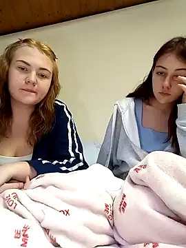 Snapshot of ella_grays chatting on 02/08/25, 03:42 ella grays online show from 02/08/25, 03:42