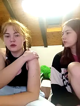 Snapshot of ella_grays chatting on 02/26/25, 07:05 ella grays online show from 02/26/25, 07:05