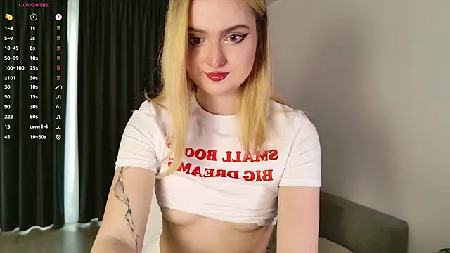 Snapshot of Pinky__Binky chatting on 03/16/25, 01:06 Pinky Binky online show from 03/16/25, 01:06