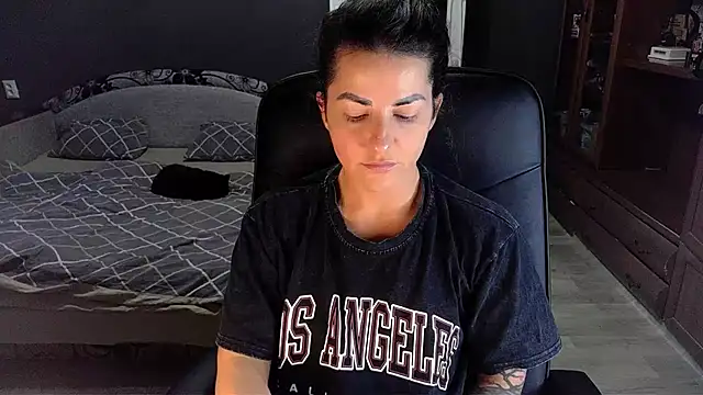 Aria Dl online show from 01/21/25, 01:43