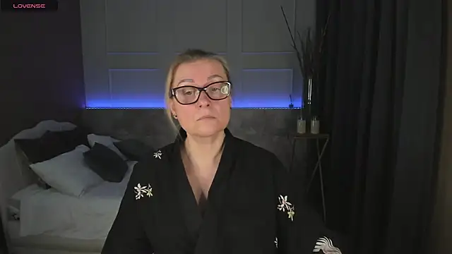 AlexandraKind online show from 01/23/25, 08:56