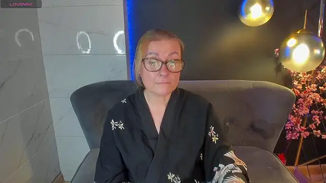 AlexandraKind online show from 02/02/25, 07:46