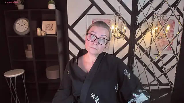 AlexandraKind online show from 02/05/25, 07:42