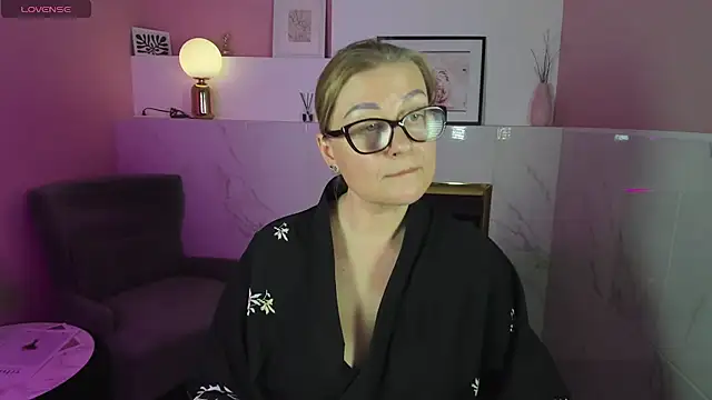 AlexandraKind online show from 02/07/25, 12:09